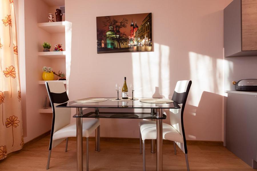 Piast Apartament Krakow Ngoại thất bức ảnh